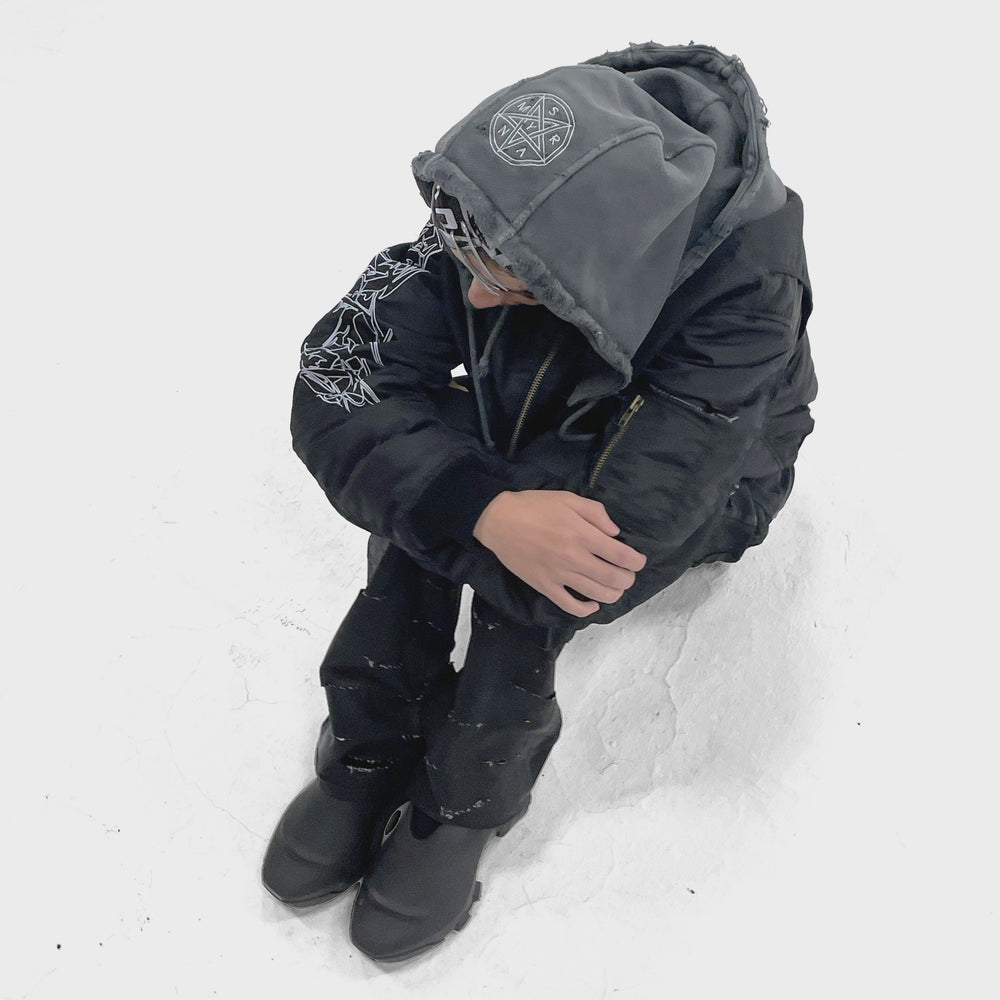
                      
                        SMYRNAEtoile hood in washed black - 
                      
                    